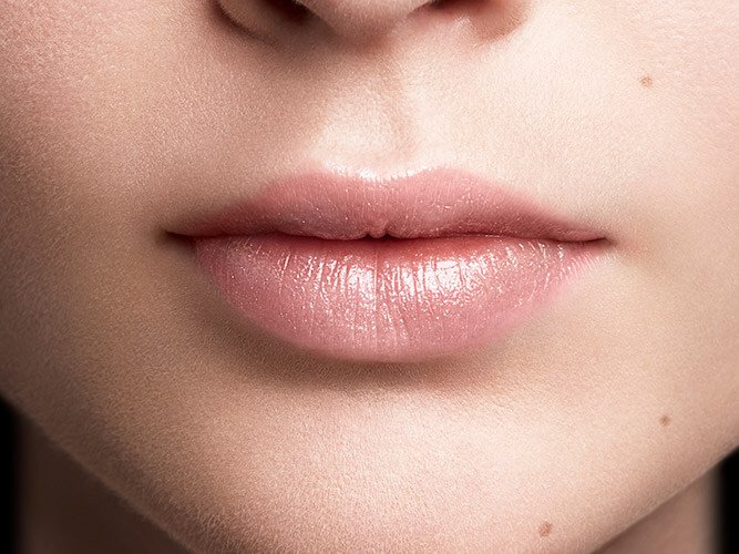 Aplicacion Detalle Del Producto Piel Clara Labial 905 Bae Color Riche Shine